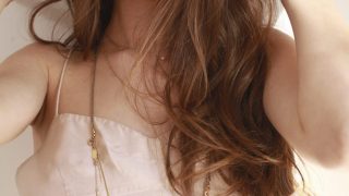 髪に“空気”をまとう外国人風パーマ